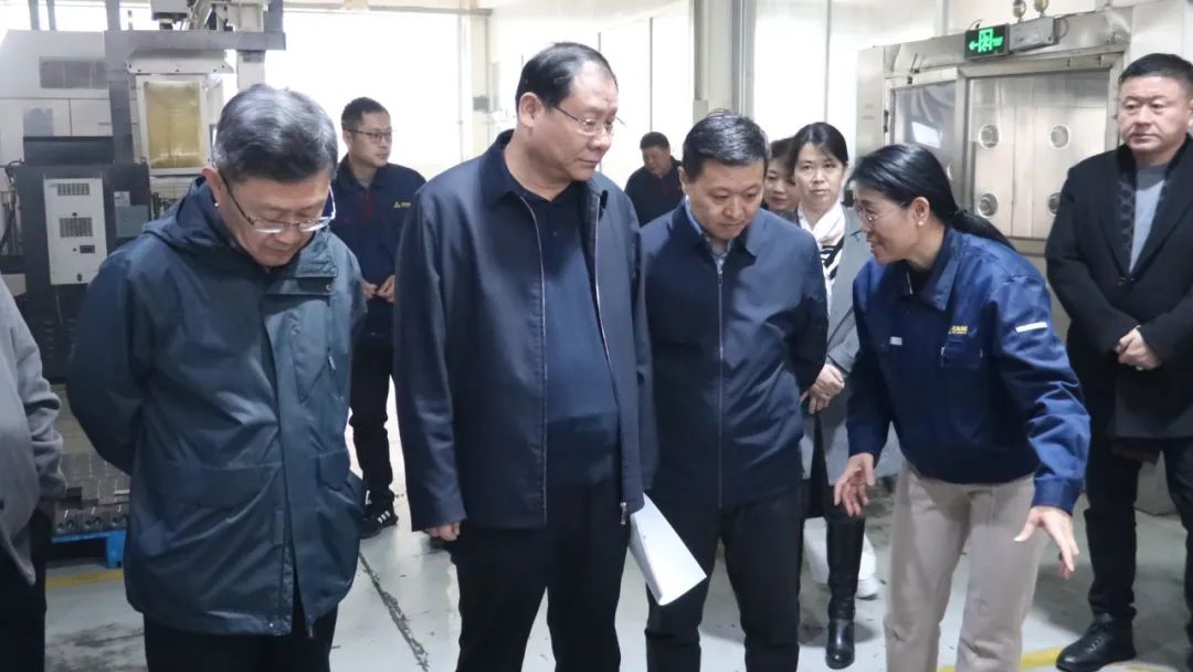 區委統戰部副部長郭可超一行蒞臨桃花视频液壓參觀指導3.jpg